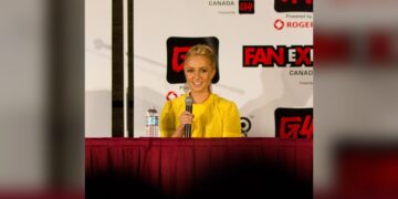 Hayden Panettiere at Fan Expo in Toronto in 2011