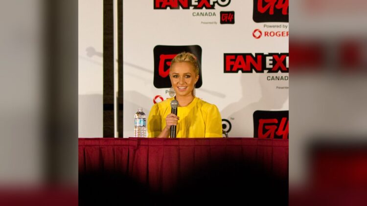 Hayden Panettiere at Fan Expo in Toronto in 2011