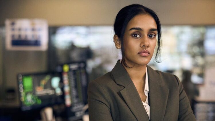 The Airport Chaplain on SBS: Tobias and Mira face airport crises
