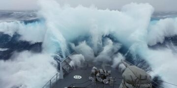 The Mystery Of Monster Waves on SBS 2: scientists test giant waves