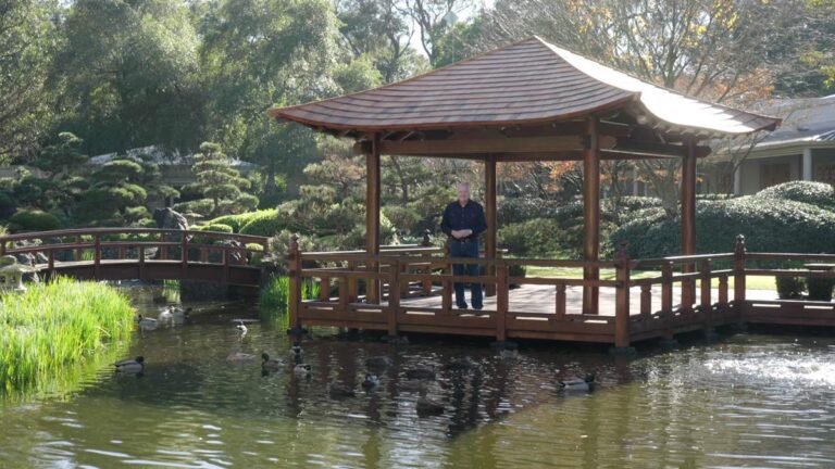 Graham Ross visits Edogawa Japanese Garden on Better Homes and Gardens