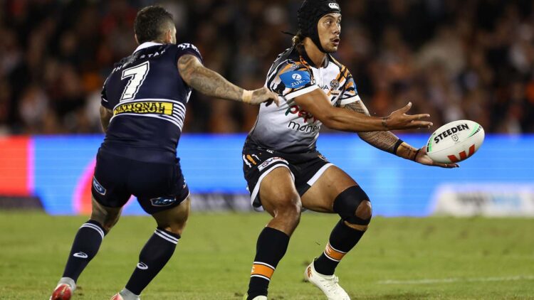 Wests Tigers v Brisbane Broncos NRL action on Kayo Sports