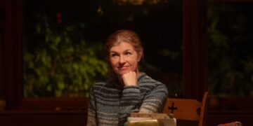 Connie Britton as Ellen in Phony on Disney+