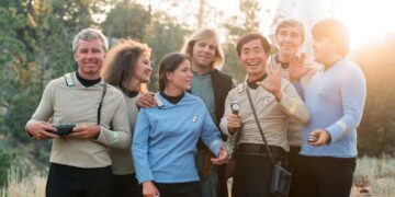 George Takei in Beam Me Up, Sulu on SBS2.