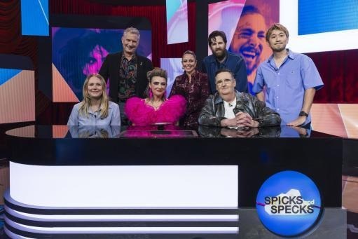 Spicks and Specks guests and hosts on ABC.