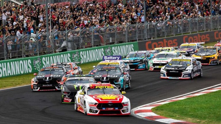 Supercars racing at Mount Panorama during the Bathurst 1000