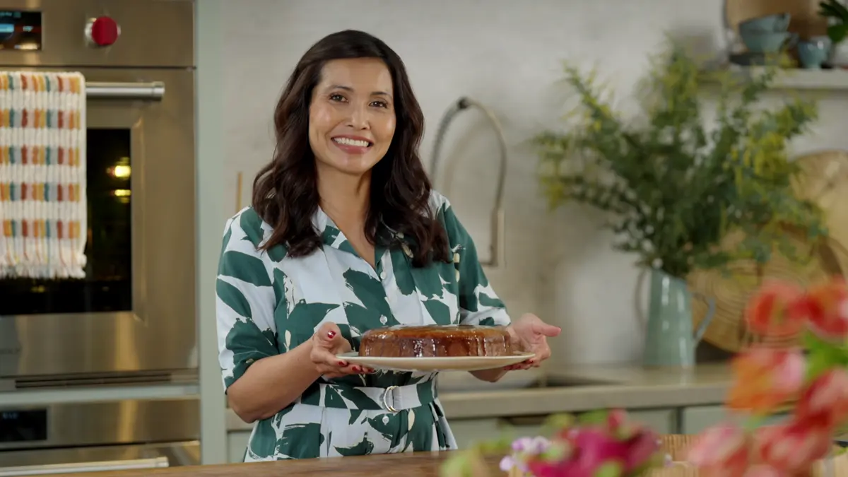 Clarissa presenting her sweet potato cake on Better Homes and Gardens