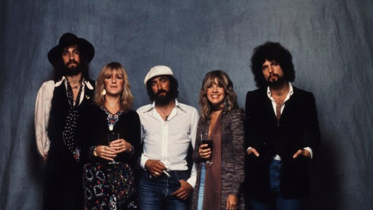 Fleetwood Mac members Mick Fleetwood, Christine McVie, John McVie, Stevie Nicks and Lindsey Buckingham in a classic band portrait