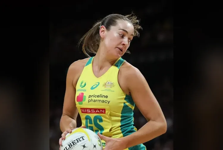Australian Diamonds player holding a netball during the Constellation Cup