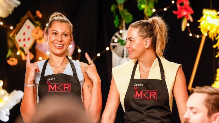 Alisha and Deanne at Hot Mess on My Kitchen Rules