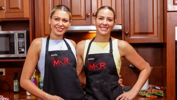 My Kitchen Rules Alisha and Deanne at their Instant Restaurant, Hot Mess