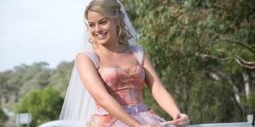 Margot Robbie as Donna Freedman in Neighbours