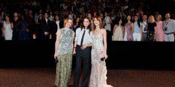 Daisy Edgar-Jones, Esmé Creed-Miles and Diana Reid greeting the Sydney premiere audience