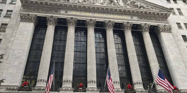 New York Stock Exchange building where Skydance Class B shares now trade