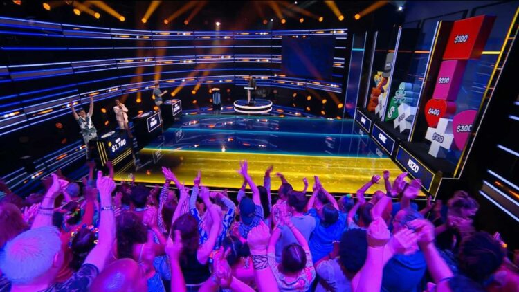 Stacks of Cash game show set and audience in the Portuguese production hub
