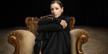 Tina Arena seated for the Unravel Me documentary publicity portrait