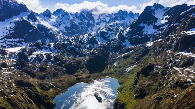 Norwegian Odyssey on SBS: Lorraine Kelly begins a coastal journey programme image