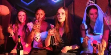 Beyond Paradise on ABC: threatening texts put Kelby in charge programme image
