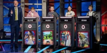 Hard Quiz Kids on ABC Family: Ariana Grande, Fortnite and dinosaurs face Tom Gleeson programme image