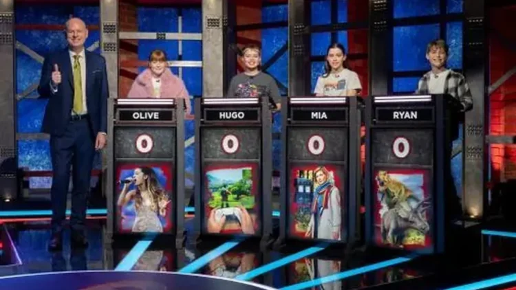 Hard Quiz Kids on ABC Family: Ariana Grande, Fortnite and dinosaurs face Tom Gleeson programme image
