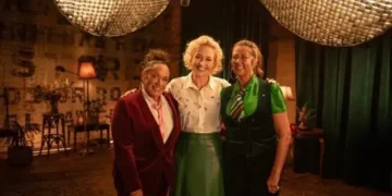 Take 5 with Zan Rowe on ABC: Vika and Linda Bull share their family soundtrack programme image